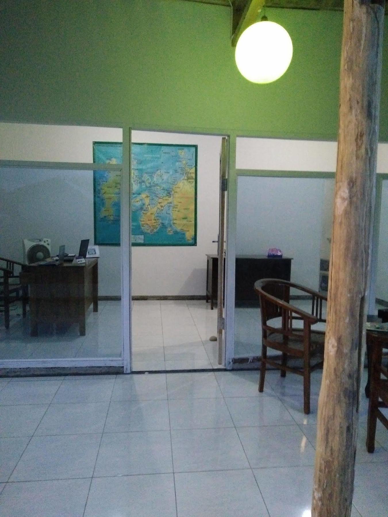 Cahaya Adrian Near Komodo Airport Labuan Bajo Buitenkant foto